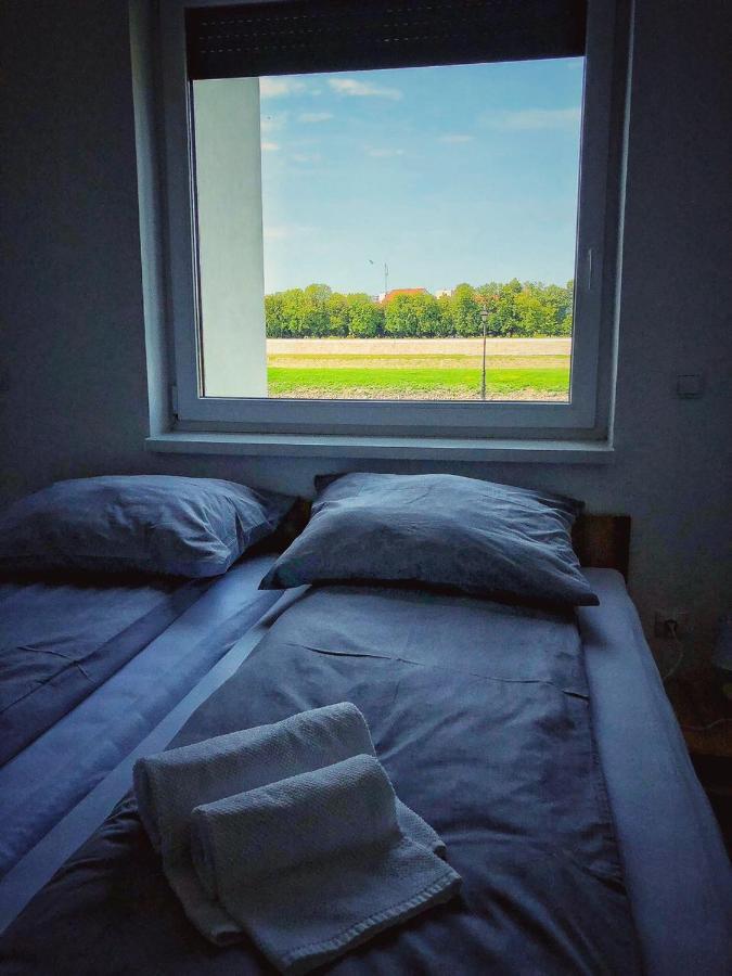 Moment Apartments Ζολνοκ Εξωτερικό φωτογραφία