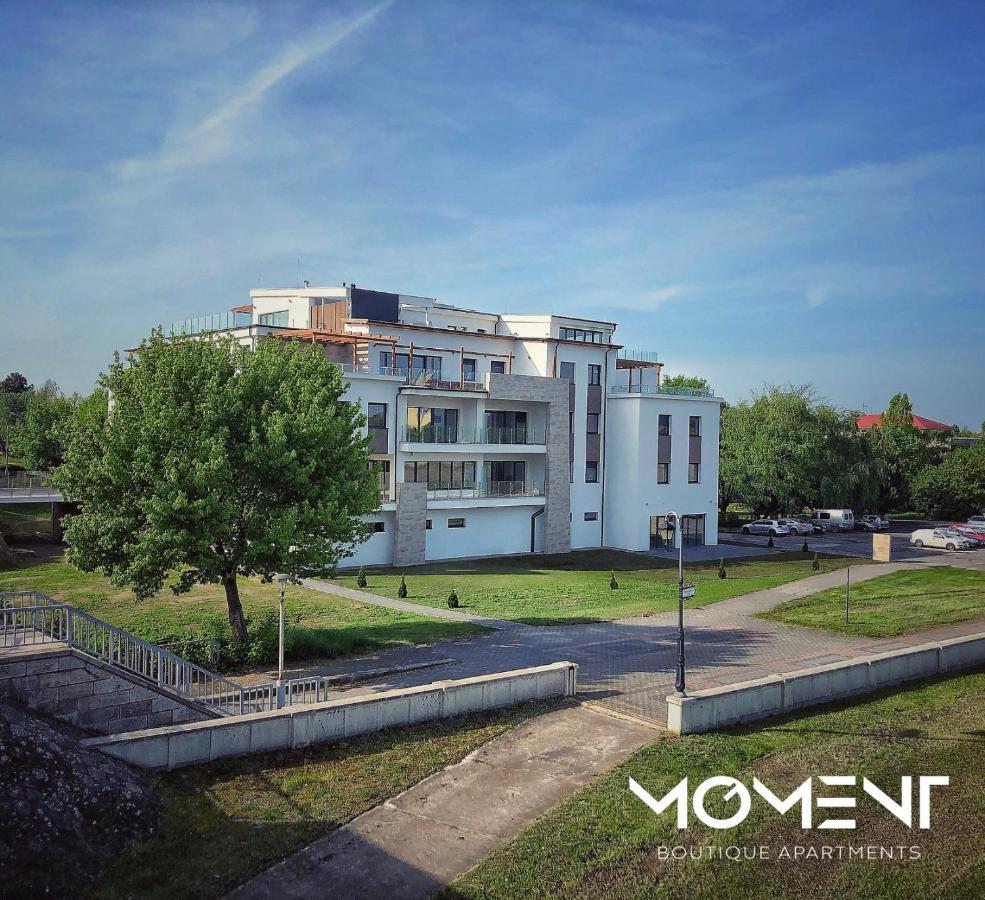 Moment Apartments Ζολνοκ Εξωτερικό φωτογραφία
